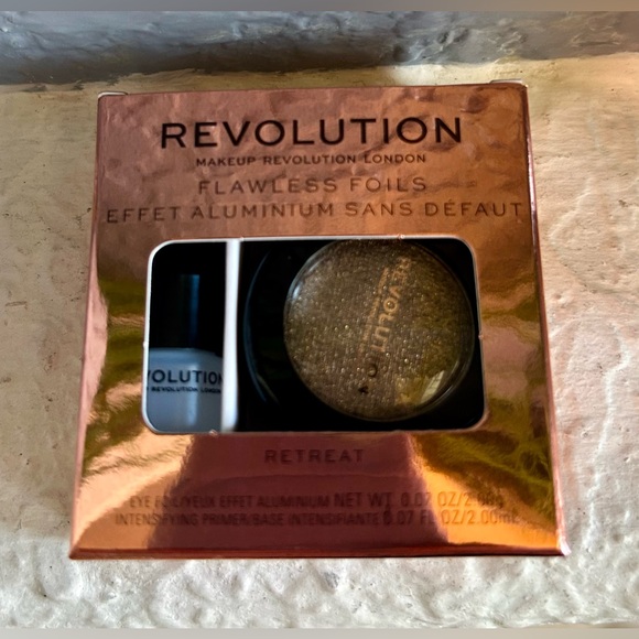 Revolution Eyeshadow Flawless Foils Kit Retreat Brand New - Picture 9 of 12